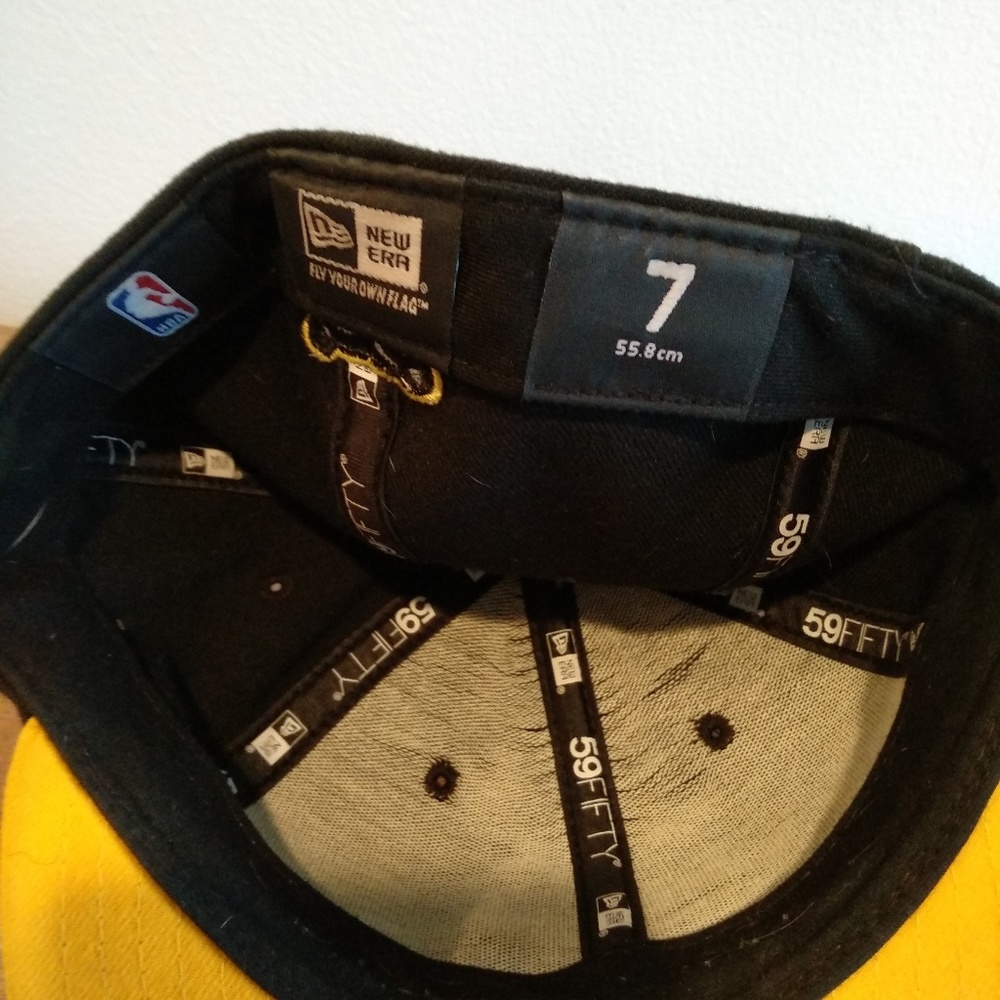 Two hat - Picture 4 of 5